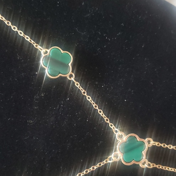 Unbranded Green Clover necklace - Picture 3 of 3